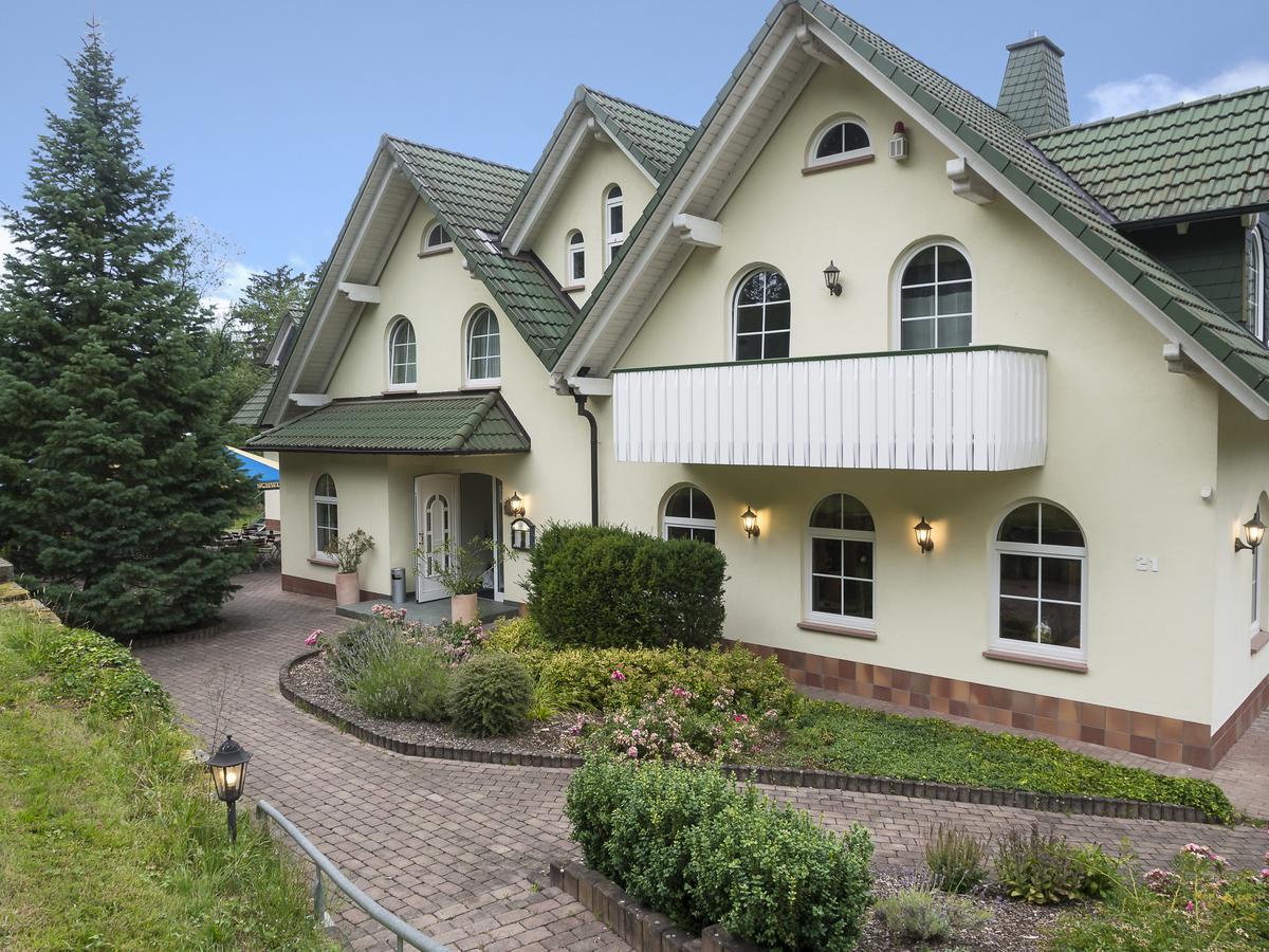 Hotel Gruner Hahn Schippach  Exterior photo